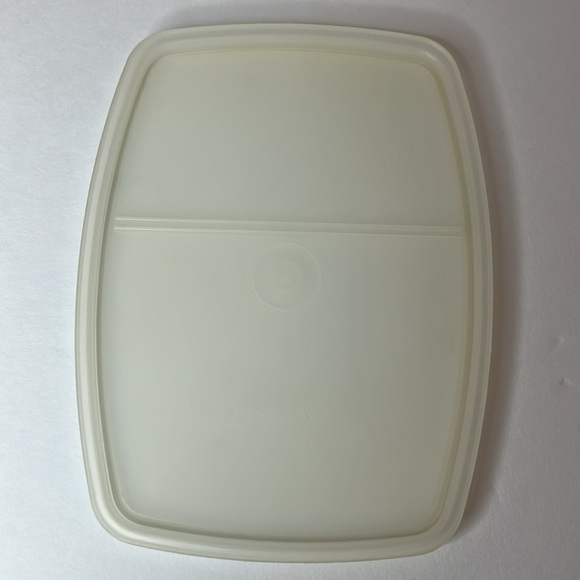 Tupperware Lunch Snack Side by Side Divider Container Tan 813-5 & 814-6 - Picture 6 of 11